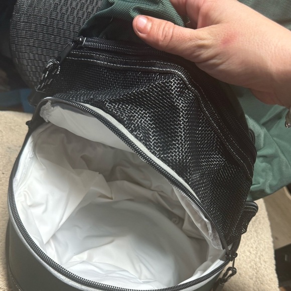 HIGH SIERRA Tri-Compartment Drop Bottom Travel Picnic Lunch Camping Cooler Bag - Picture 5 of 6